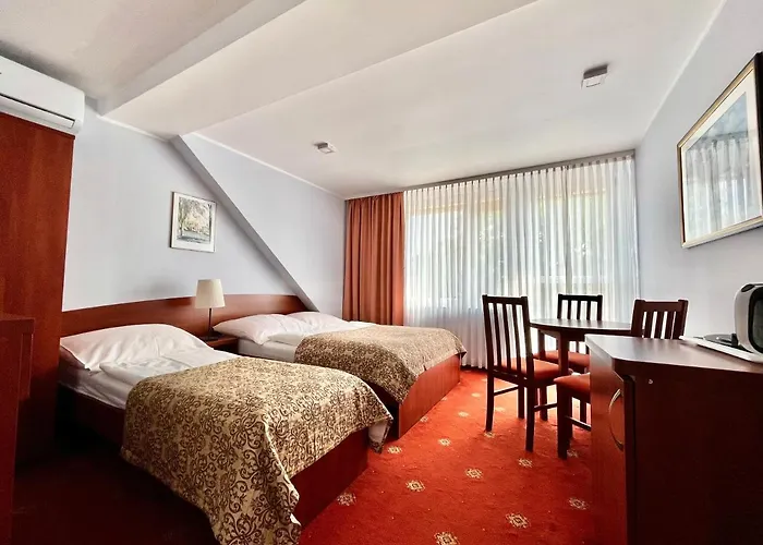 Wachta - Grzany Basen, Bezplatny Parking Pansiyon Rewal