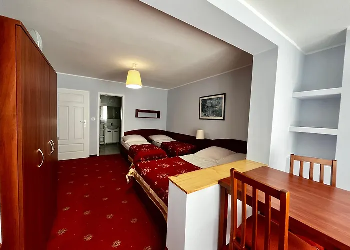 Wachta - Grzany Basen, Bezplatny Parking Pansiyon Rewal